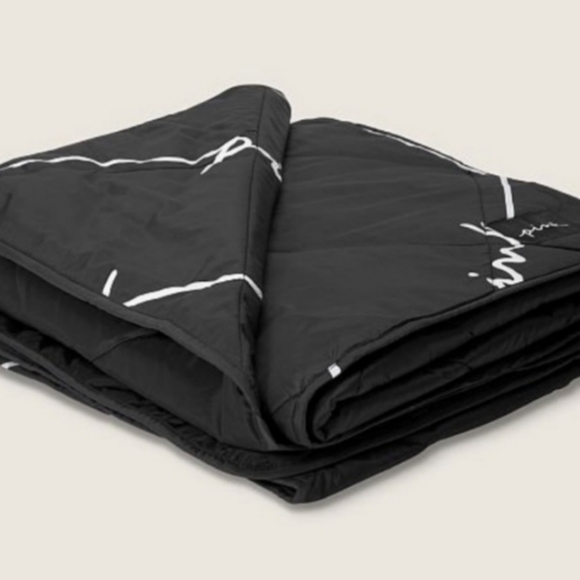 PINK Victoria's Secret Other - Victorias Secret Pink black quilted blanket 50x60